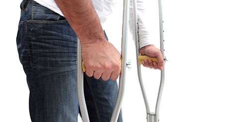 Man reluctant to put weight on the leg